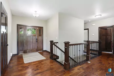 Entry Way - S Copper Crest Cir, Sioux Falls, SD 57110 photo 1 of 2