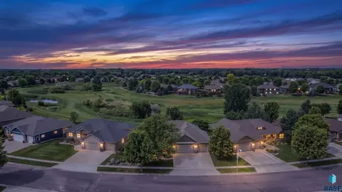 View/Area - S Copper Crest Cir, Sioux Falls, SD 57110 photo 2 of 2