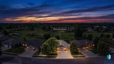 View/Area - S Copper Crest Cir, Sioux Falls, SD 57110 photo 1 of 2
