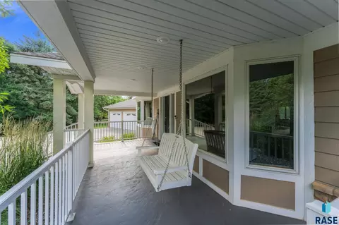 Exterior - 6500 E 26th St, Sioux Falls, SD 57110 photo 5 of 17