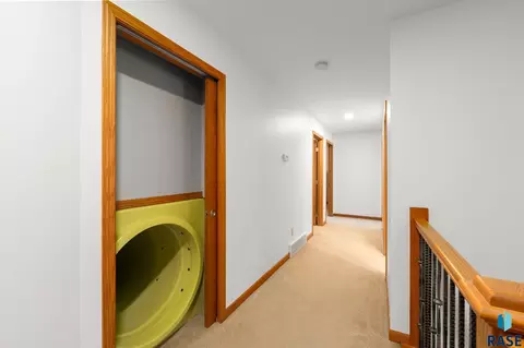 Entry Way - 6500 E 26th St, Sioux Falls, SD 57110 photo 5 of 9