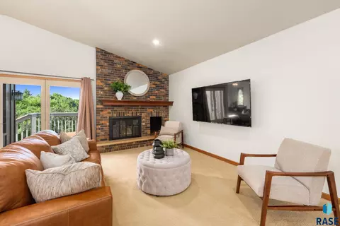 Living - 6500 E 26th St, Sioux Falls, SD 57110 photo 2 of 6