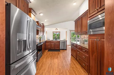 Kitchen - 6500 E 26th St, Sioux Falls, SD 57110 photo 2 of 6