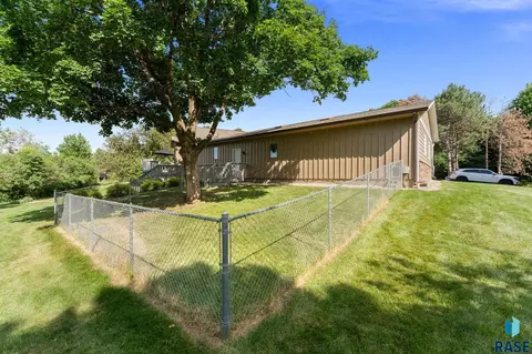 Exterior - 6500 E 26th St, Sioux Falls, SD 57110 photo 10 of 17