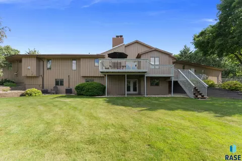 Exterior - 6500 E 26th St, Sioux Falls, SD 57110 photo 12 of 17