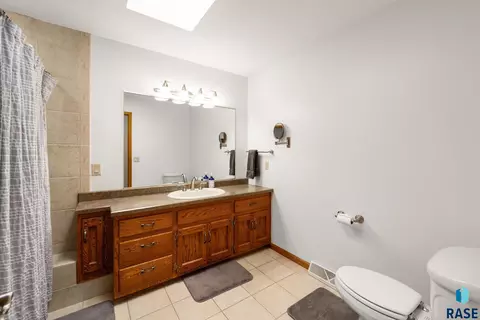 Bath - 6500 E 26th St, Sioux Falls, SD 57110 photo 2 of 11