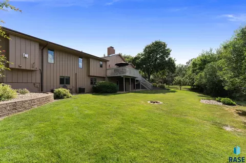 Exterior - 6500 E 26th St, Sioux Falls, SD 57110 photo 11 of 17