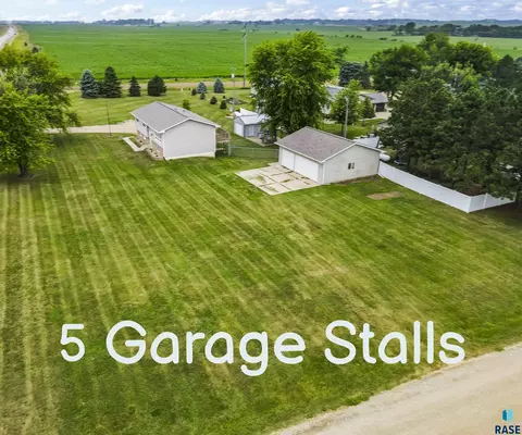46704 265th St, Sioux Falls, SD 57107