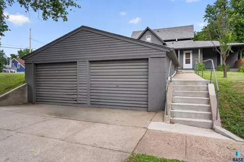 1708 E 7th St, Sioux Falls, SD 57104 photo 9