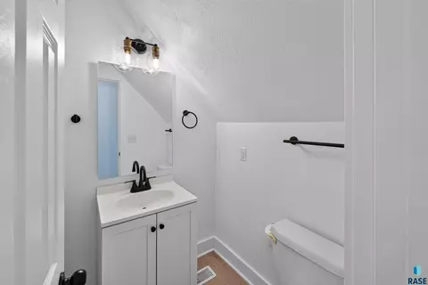 1708 E 7th St, Sioux Falls, SD 57104 photo 33