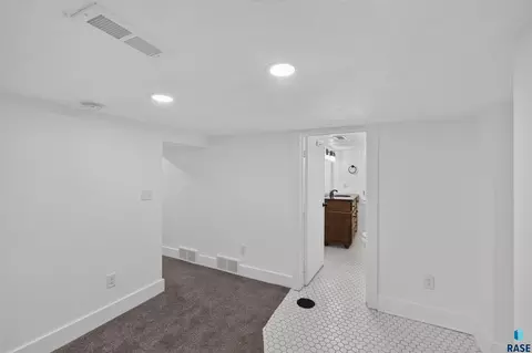1708 E 7th St, Sioux Falls, SD 57104 photo 38