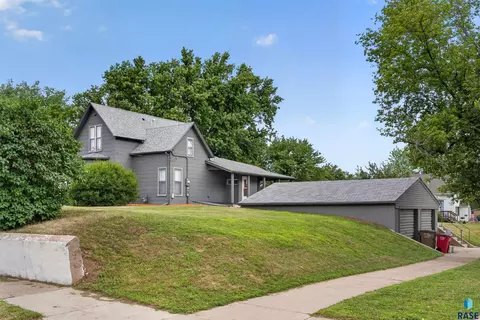 1708 E 7th St, Sioux Falls, SD 57104 photo 8