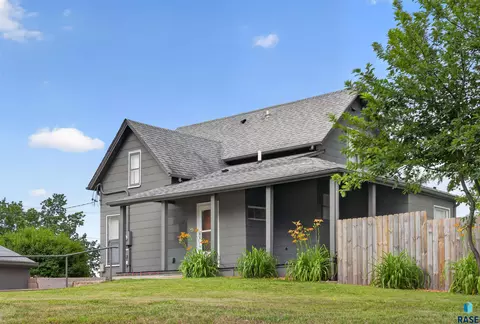 1708 E 7th St, Sioux Falls, SD 57104 photo 7