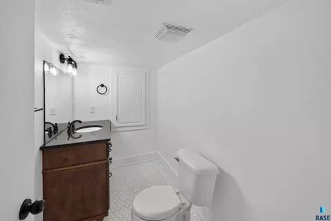 1708 E 7th St, Sioux Falls, SD 57104 photo 39