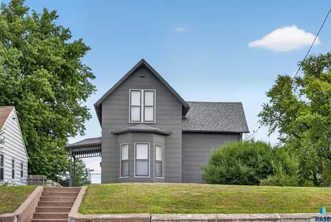 1708 E 7th St, Sioux Falls, SD 57104 photo 5