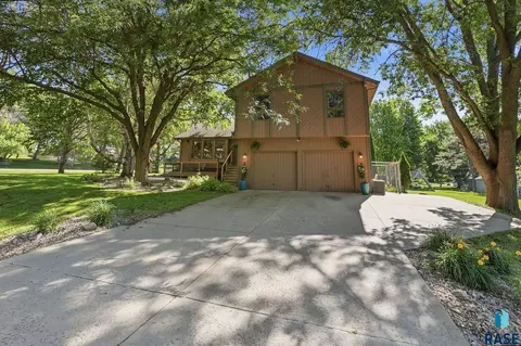 708 N Appaloosa Trl, Sioux Falls, SD 57110