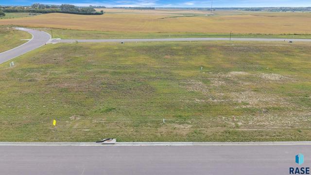 601 W Dianne St, Crooks, SD 57020