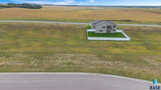 609 W Dianne St, Crooks, SD 57020