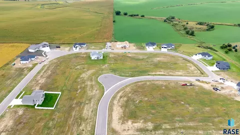 101 S Ridgeview Ave, Crooks, SD 57020 photo 3