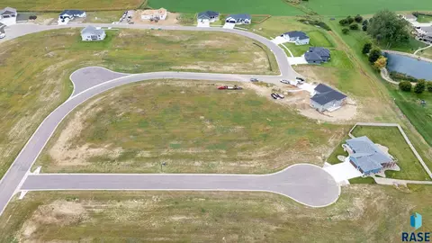 101 S Ridgeview Ave, Crooks, SD 57020 photo 2