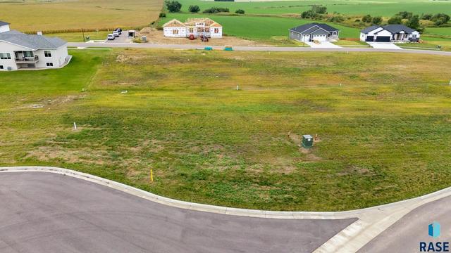 101 S Ridgeview Ave, Crooks, SD 57020