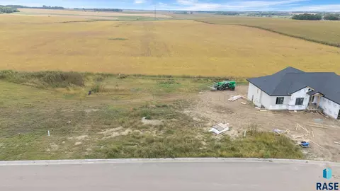 405 W Willow Trl, Crooks, SD 57020 photo 1