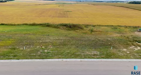 501 W Willow Trl, Crooks, SD 57020 photo 2