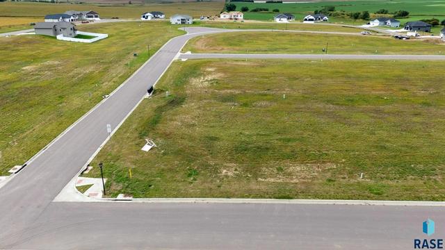 629 Hanna Trl, Crooks, SD 57020