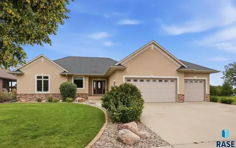 7404 W 15th St, Sioux Falls, SD 57106