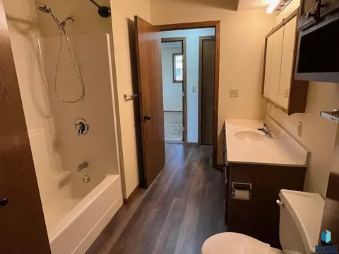 502 E 4th St, Canton, SD 57013 photo 28