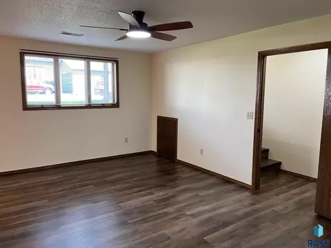 502 E 4th St, Canton, SD 57013 photo 20