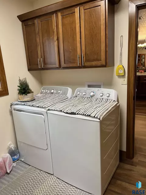 502 E 4th St, Canton, SD 57013 photo 6