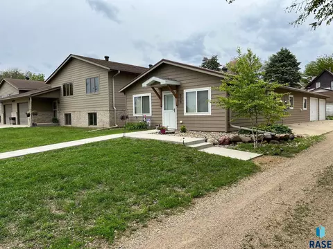 502 E 4th St, Canton, SD 57013 photo 37