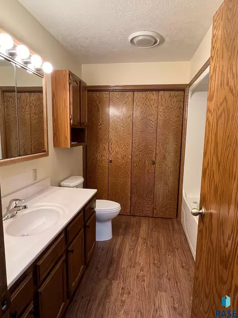 502 E 4th St, Canton, SD 57013 photo 14