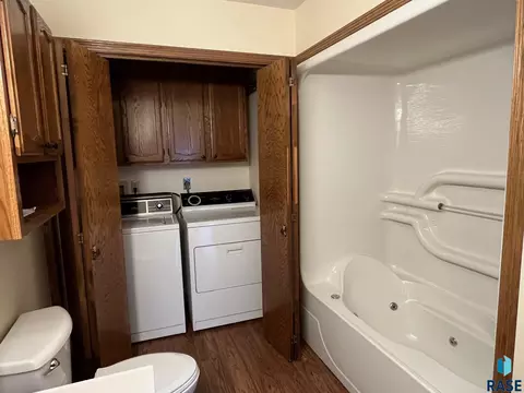 502 E 4th St, Canton, SD 57013 photo 15
