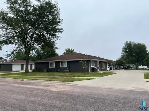 Exterior - 1100 Elder St, Canton, SD 57013 photo 4 of 6