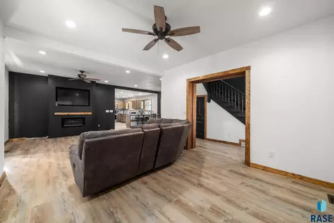 420 7th St, Hudson, SD 57034 photo 11