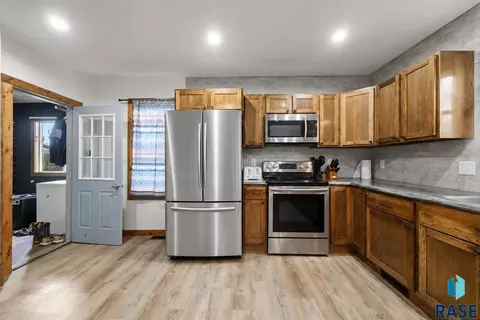 420 7th St, Hudson, SD 57034 photo 4