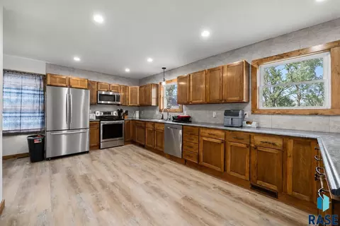 420 7th St, Hudson, SD 57034 photo 3