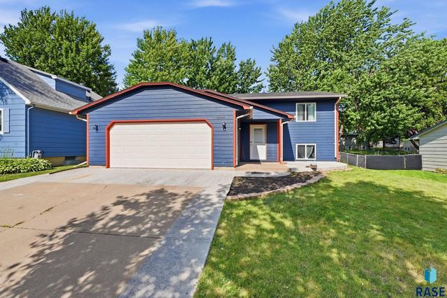 3201 S Greenwood Ave, Sioux Falls, SD 57106