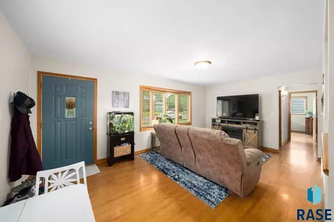 3108 E 15th St, Sioux Falls, SD 57103 photo 4