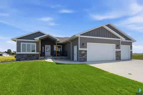 612 Iver Ave, Baltic, SD 57003