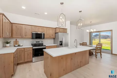 Kitchen - 6143 S Bison Pl, Sioux Falls, SD 57108 photo 2 of 3