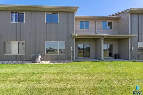 Exterior - 6143 S Bison Pl, Sioux Falls, SD 57108 photo 1 of 2