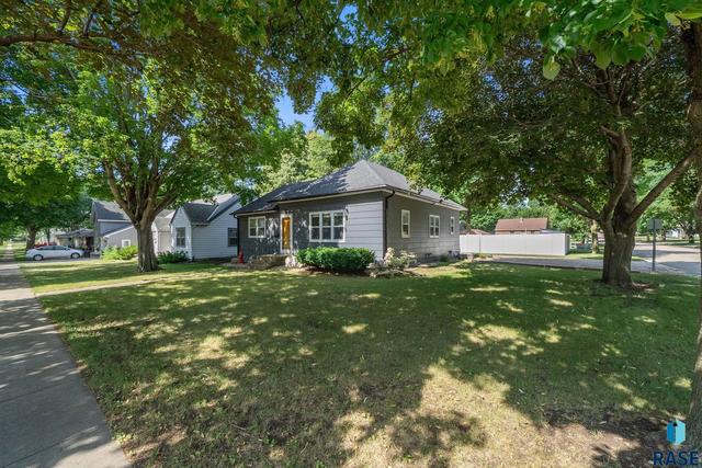 923 N Spring St, Luverne, MN 56156