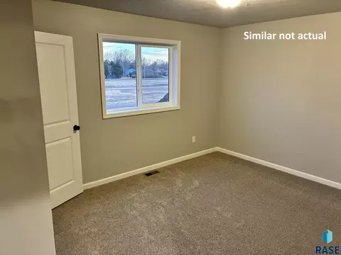 Bedroom - 5616 E Ashwood Cir, Sioux Falls, SD 57108 photo 1 of 3