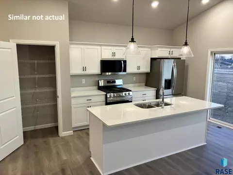 Kitchen - 5616 E Ashwood Cir, Sioux Falls, SD 57108 photo 1 of 1
