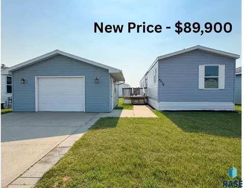 6018 S Belfair Pl, Sioux Falls, SD 57106