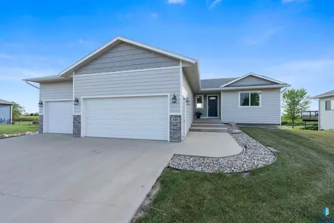 Exterior - 745 Fox Ct, Tea, SD 57064 photo 2 of 19