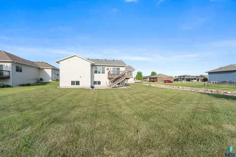 Exterior - 745 Fox Ct, Tea, SD 57064 photo 11 of 19